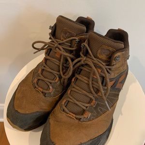 Merrell Zion Mid Waterproof Hiking Boots - Men’s Size 10 Color: Toffee